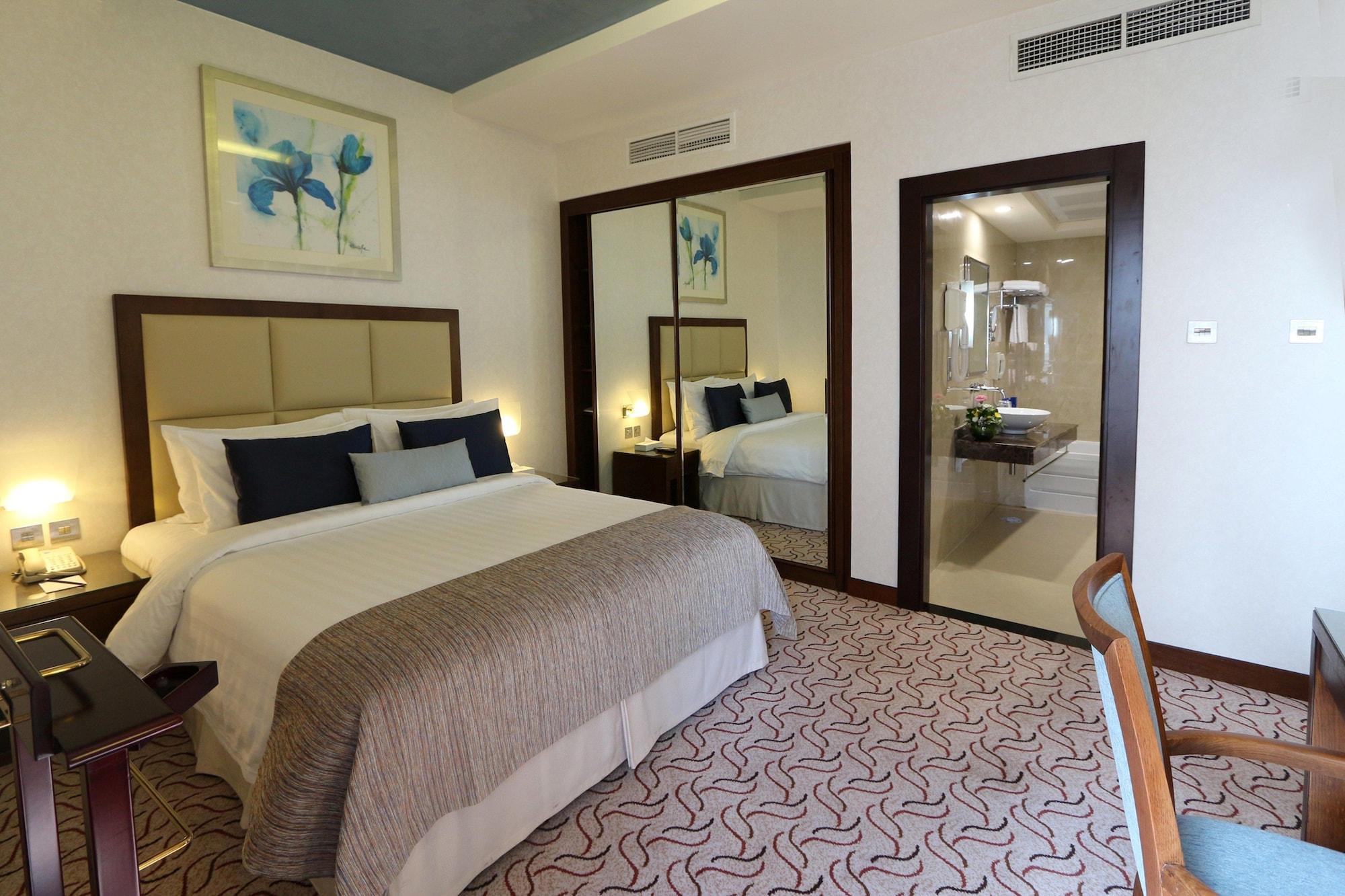 Samaya Hotel Deira Дубай Екстериор снимка