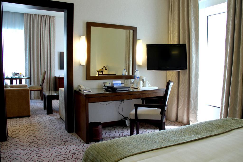 Samaya Hotel Deira Дубай Екстериор снимка