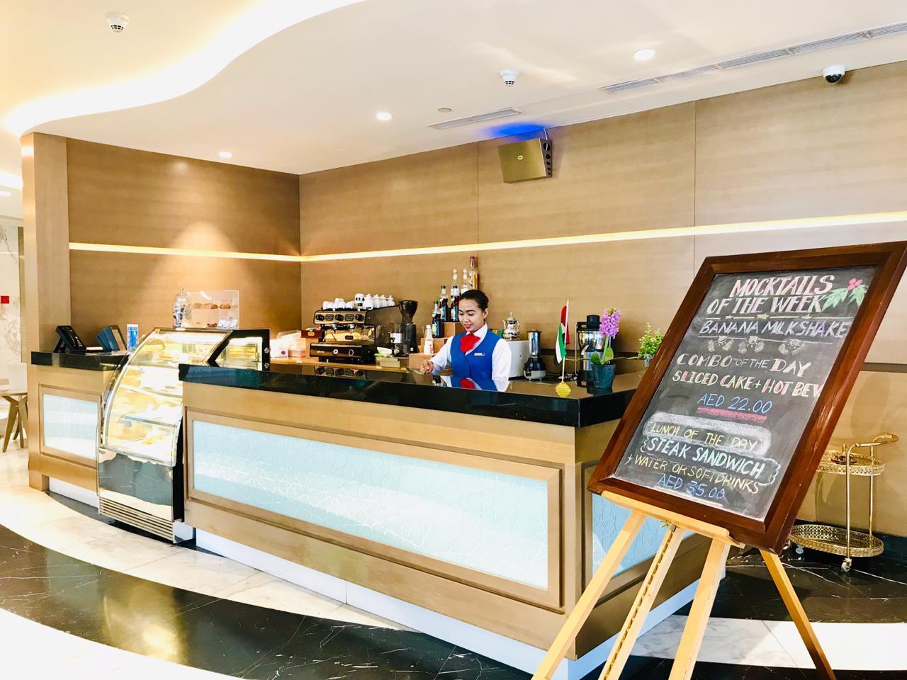 Samaya Hotel Deira Дубай Екстериор снимка