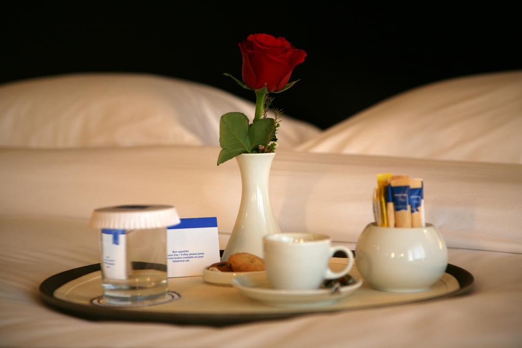 Samaya Hotel Deira Дубай Стая снимка