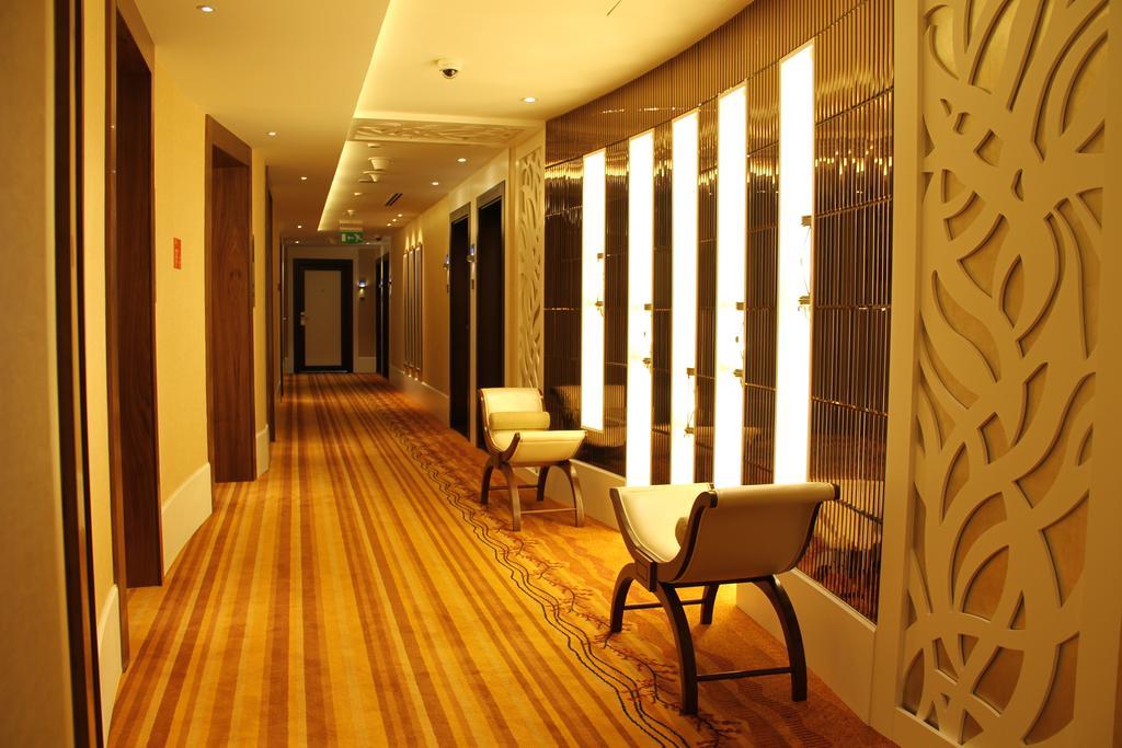 Samaya Hotel Deira Дубай Екстериор снимка
