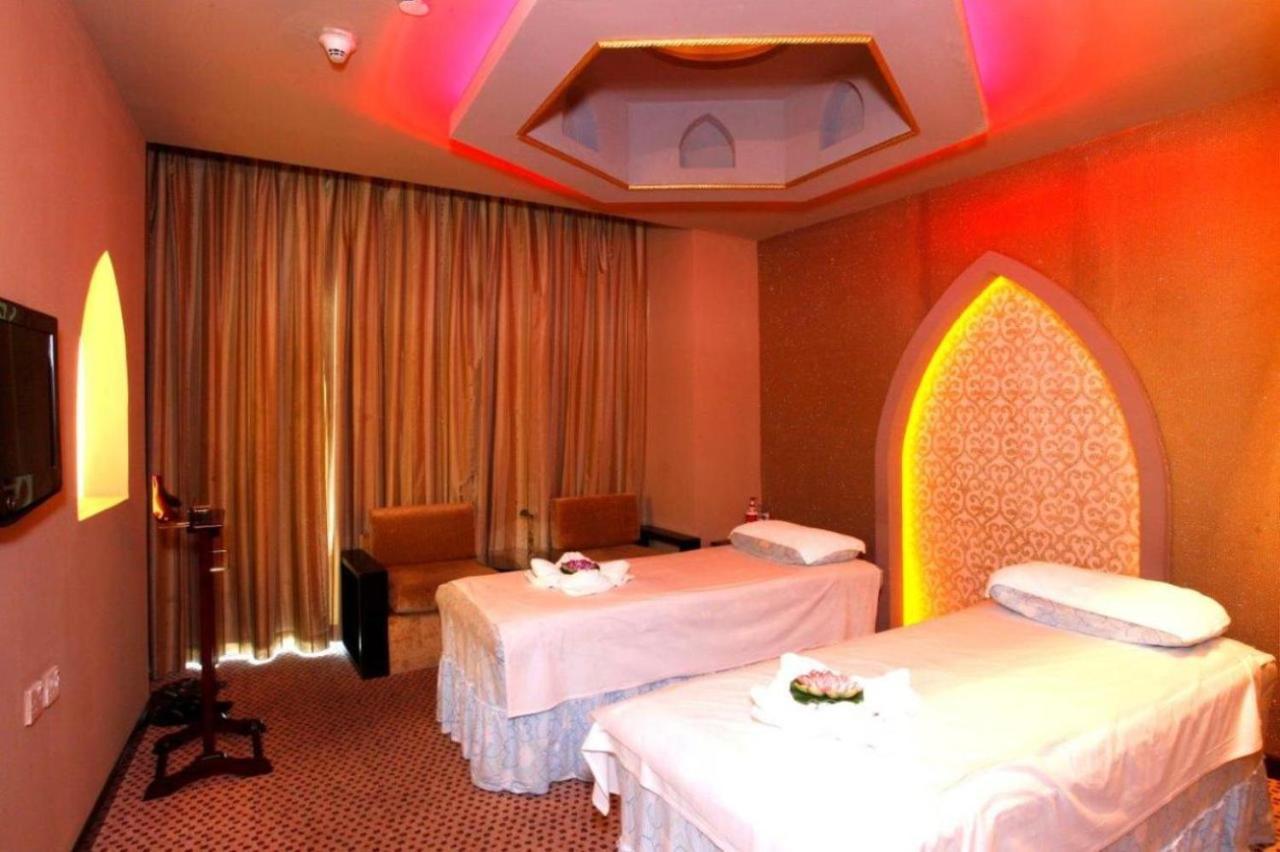 Samaya Hotel Deira Дубай Екстериор снимка