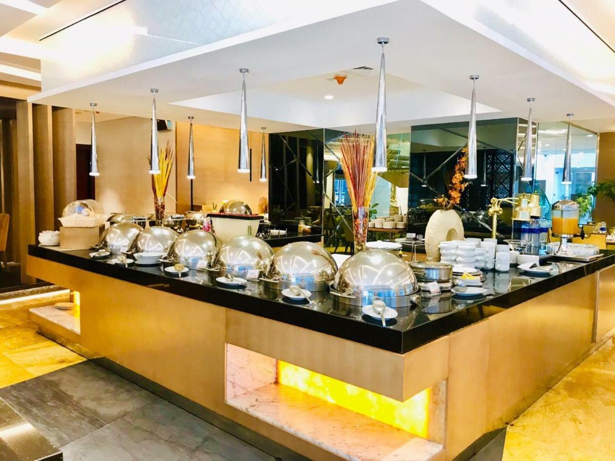 Samaya Hotel Deira Дубай Екстериор снимка