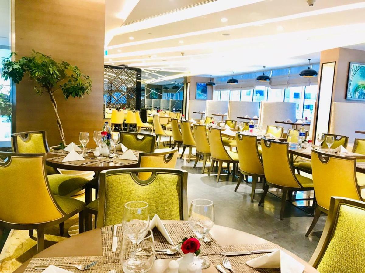 Samaya Hotel Deira Дубай Екстериор снимка