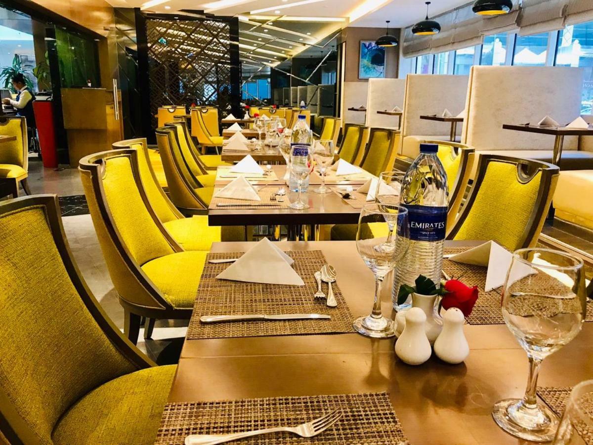 Samaya Hotel Deira Дубай Екстериор снимка